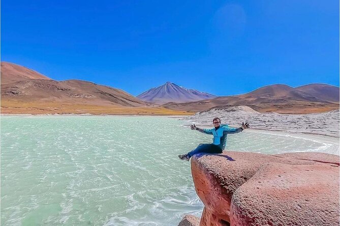 Full Day Tour Altiplanicas and Piedras Rojas Lagoon with Food - Key points at a glance
