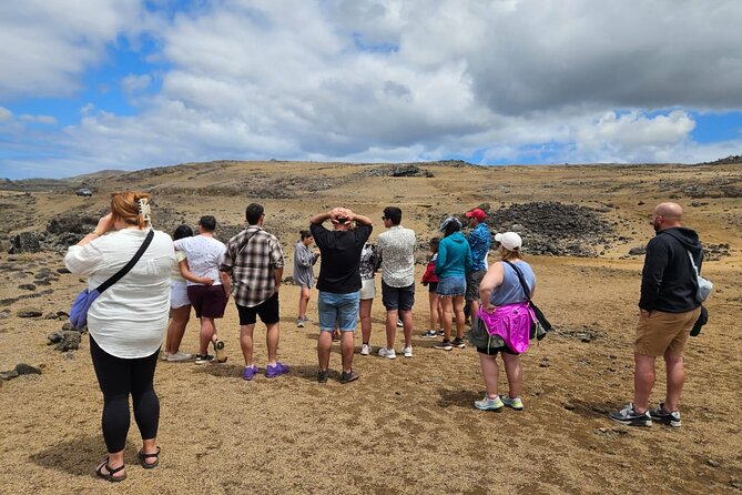 Full Day Tour to the Emblematic Sites in Rapa Nui - Ahu Tongariki: fifteen moai facing inland