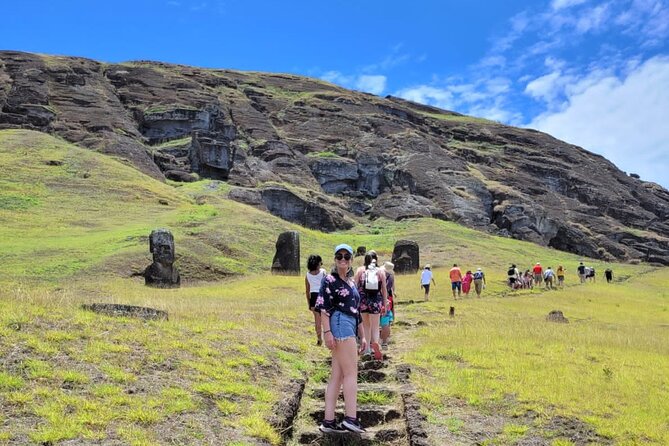 Full Day Tour to the Emblematic Sites in Rapa Nui - Ahu Akivi: seven moai in an inland setting