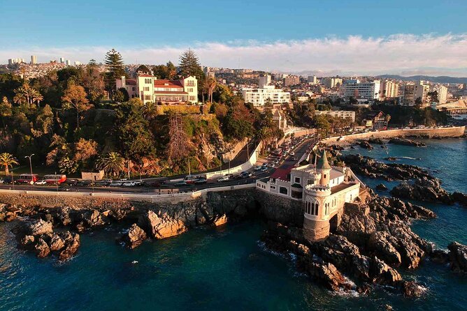 Full day Tour Viña del Mar & Valparaiso Highlights from Santiago - Guides, group size, and the pace of the day