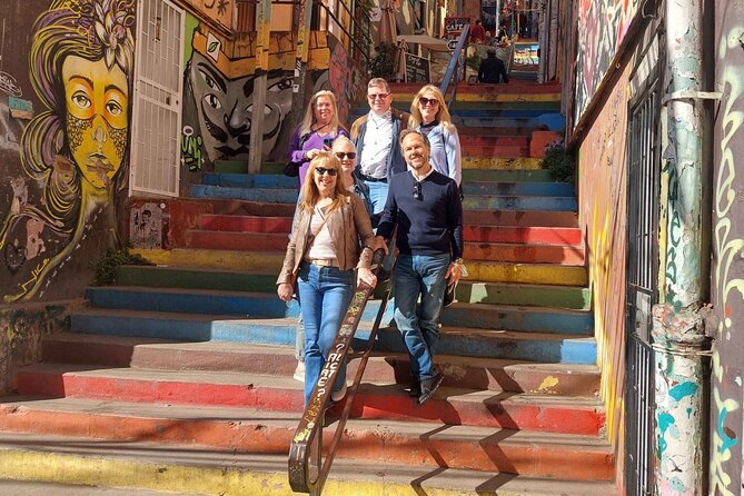Full day Tour Viña del Mar & Valparaiso Highlights from Santiago - Valparaíso: steep hills, port history, and colorful streets