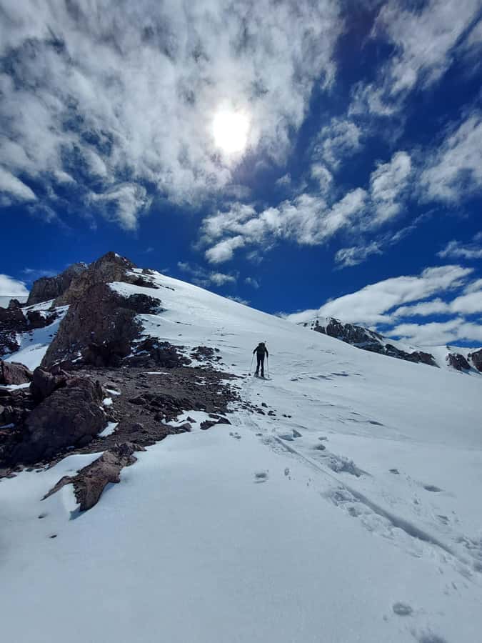 Full-Day Trek to Cerro El Pintor from Santiago - Who should choose this trek?