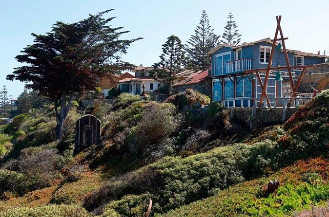 Full Day Trip to Isla Negra, Pomaire & Undurraga Vineyard - Small Group - Should you book the Isla Negra and Undurraga day?