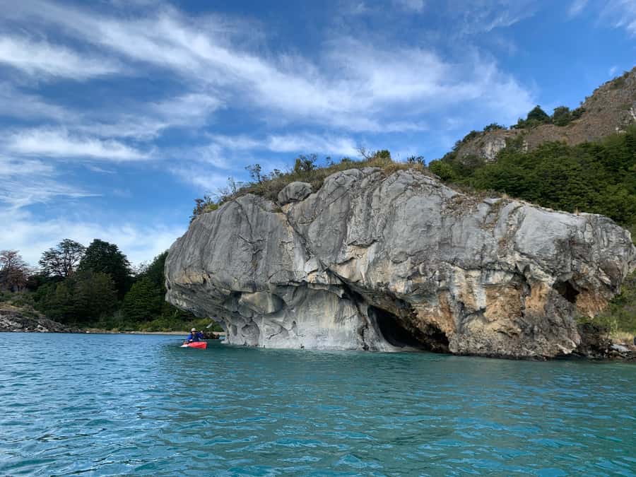 Full Mármol, Kayaking Experience - Getting ready at the bay