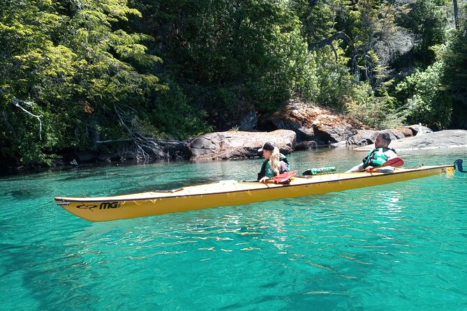 Guided Half Day Kayak Tour with Picnic in Villa la Angostura - The beach picnic and island break