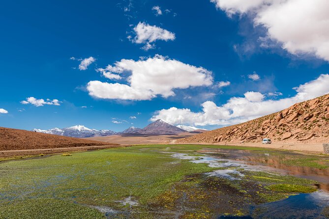 Guided tour to the Tatio Geyser breakfast at Geyser Blanco - Geyser Blanco turns breakfast into part of the tour