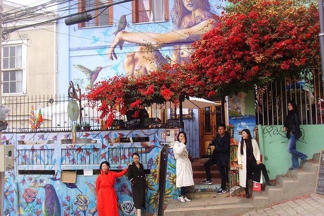 Guided Tour Viewpoints Elevators and Hills of Valparaiso - El Peral shows how the hills are connected