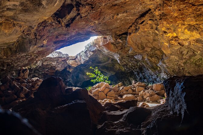Half Day Private Tour: Caves and Volcanic Refuges - Key Points at a Glance