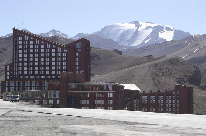 Half Day Private Trip to Valle Nevado with Cheese and Wine Carbon Neutral trip - Weather, clothing, and practical limits