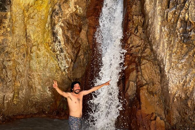 Hot springs in the Andes mountains - From Vicuña to Huanta, where the valley starts to narrow