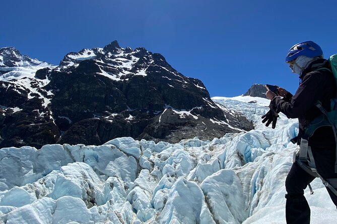 Ice walk from Puerto Rio Tranquilo - The first trail section: river crossing and lenga forest