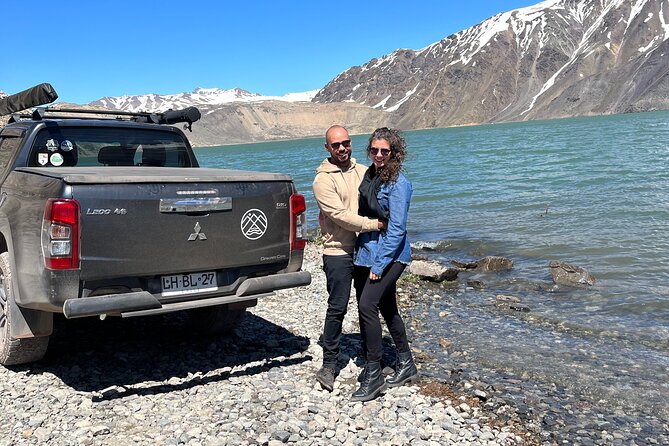 Jipe tour Embalse el Yeso 4x4 with semi-private barbecue - Two hours at Embalse El Yeso