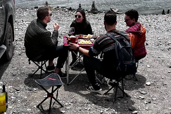 Jipe tour Embalse el Yeso 4x4 with semi-private barbecue - The Andean barbecue and picnic break