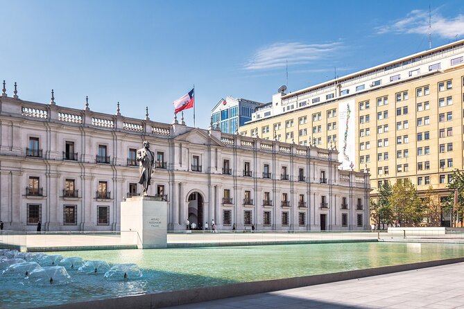 La Moneda Changing of Guard & Historic Santiago Walking Tour - The Changing of the Guard at La Moneda Palace