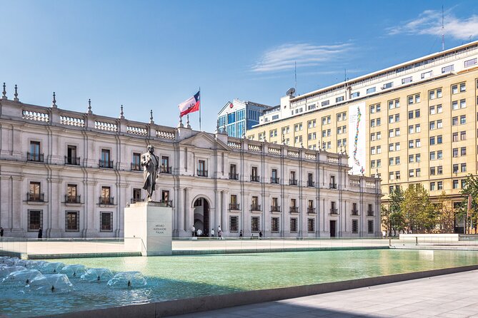 La Moneda Palace, Plaza de Armas & Historic Santiago Walking Tour - Plaza de Armas, the city’s historic meeting place