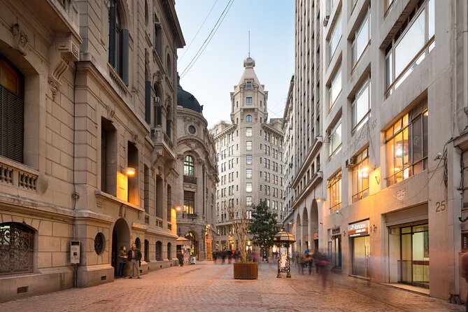 La Moneda Palace, Plaza de Armas & Historic Santiago Walking Tour - Historic Congress grounds, Mercado Central, and the Mapocho connection