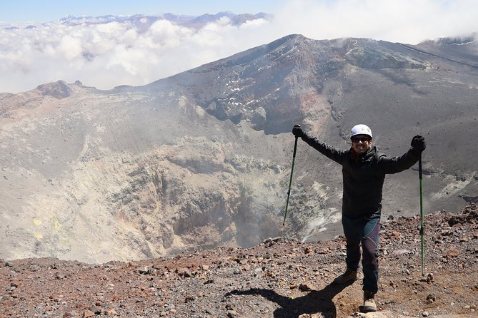 Lascar Volcano 5,592 m.a.s.l. - Key points about the 5,592-meter Lascar climb