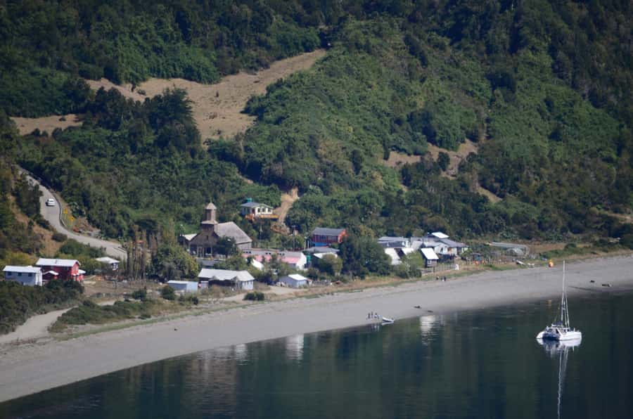 Lemuy Island: Churches and trees in Chiloé. - Why Lemuy Island makes a worthwhile half-day trip