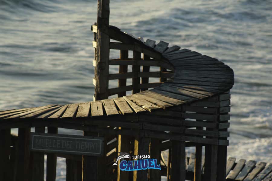 Muelle del Tiempo: dune and sea. - The Dock and the Pacific View