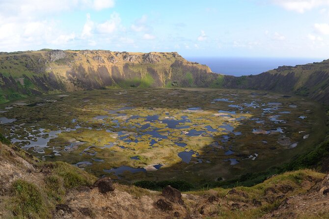 Mysteries and Legends: Complete Journey of Rapa Nui in 3 Tours - Day one: Akahanga, the quarry, and Anakena