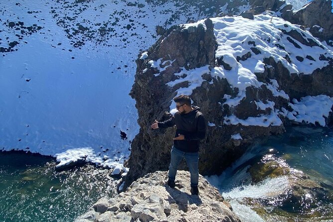 Nature's Bliss: Cajon de Maipo & Melosas with Picnic - Casa Chocolate: a sweet first stop