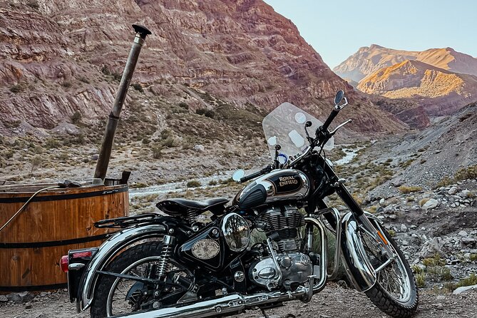 One Day Vintage Motorbike Trip into Cajón del Maipo - Reaching Embalse El Yeso