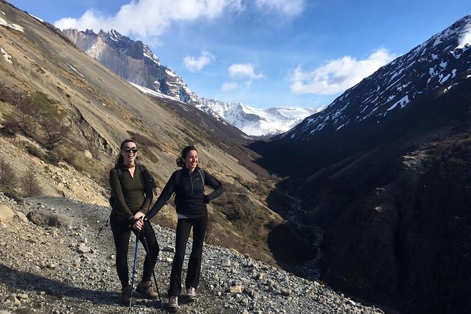 Outdoor trekking in Base Torres (private service) - Hotel Las Torres to Campamento El Chileno