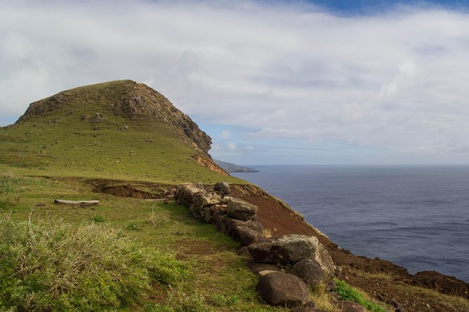 Poike: Full Day Hike - Ahu Kiri Reva and Ahu Riki Riki