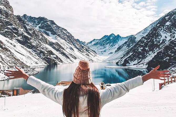 Portillo and Laguna del Inca - Portillo and the ski resort surroundings