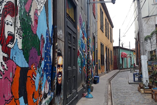 Post-Cruise Valparaíso & Viña del Mar Tour to Santiago 4-Pax Deal - The road to Santiago and final drop-off