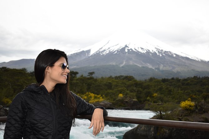 Premium Full Day Shared Tour Osorno Volcano and Petrohue Falls - The guide can shape the whole experience
