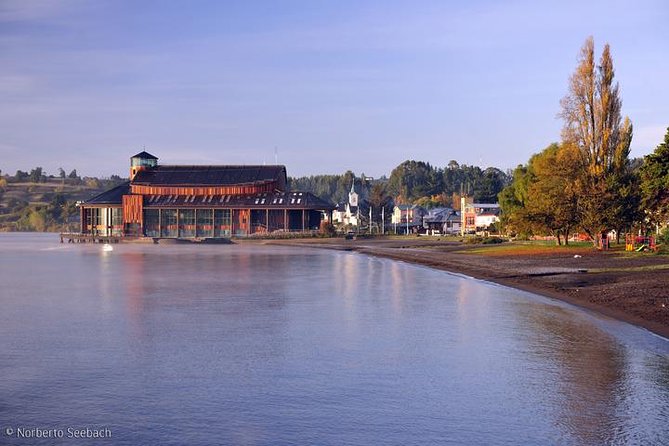 Premium Small-Group Half day Tour to Frutillar in Puerto Varas - First stop: the quiet shore of Lake Llanquihue