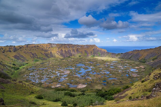 Private 5 Days Tour in Easter Island - Day 1: Rano Kau, Orongo, Vinapu, and Tahai