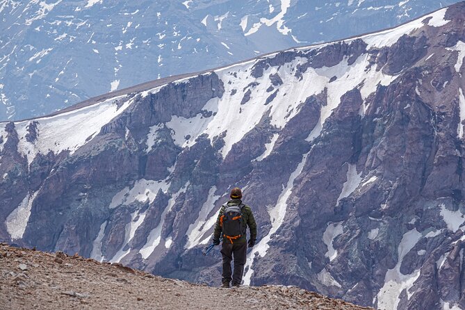 Private Adventure at 4200 meters above sea level in the Chilean Andes Cerro Pintor - Laguna Piuquenes and the final 200 meters