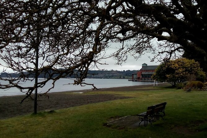 Private Day Tour Frutillar, Puerto Varas and Puerto Montt - Three hours beside Lake Llanquihue in Frutillar Bajo