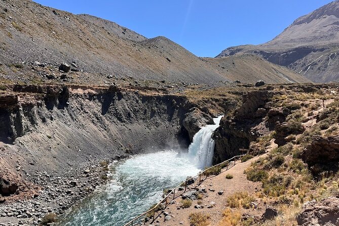 Private Embalse del Yeso Picnic in Andes Mountains from Santiago - A picnic with the Andes as your backdrop
