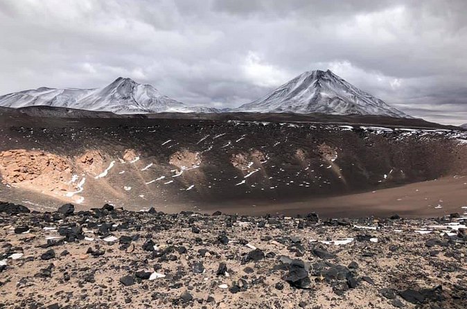 Private Expeditions Laguna Lejía and Geyser Solitario - Cerro Overo and the science beneath your feet