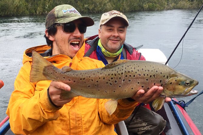 Private Fishing Tour in Maullín River - Petrohue -Rahue - Llanquihue waterfront and the route to the river