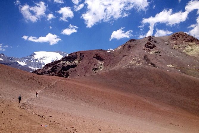 Private full day hike to Pintor hill from Santiago - reaches 4.180m in one day! - Six hours in the Andes at 4,180 meters