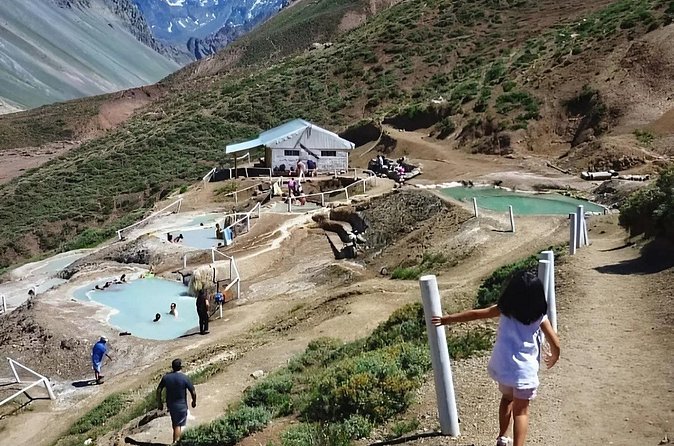 Private Getaway to Maipo Cajon, Thermal Baths and The Gypsum Reservoir - What the private format really gives you