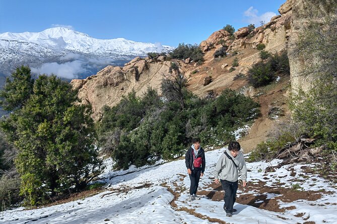 Private Hiking Experience to El Manzano Caves - Narrow rock passages lead to the caves