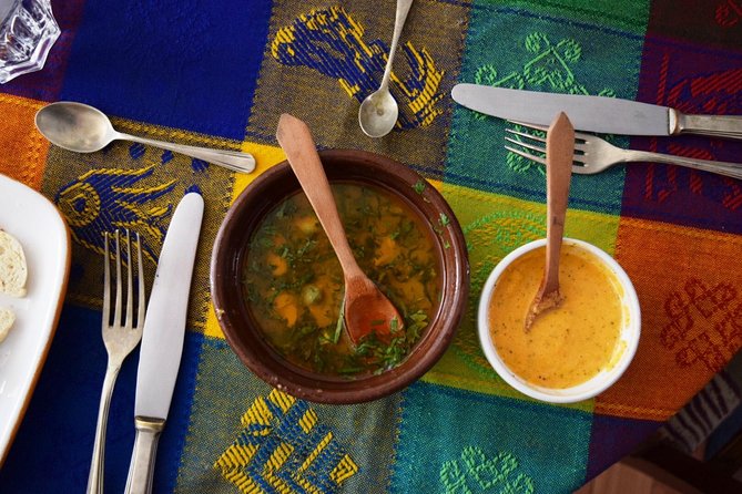 Private Market Tour and Traditional Chilean Cooking Class in a Local Home - How the four-hour schedule works