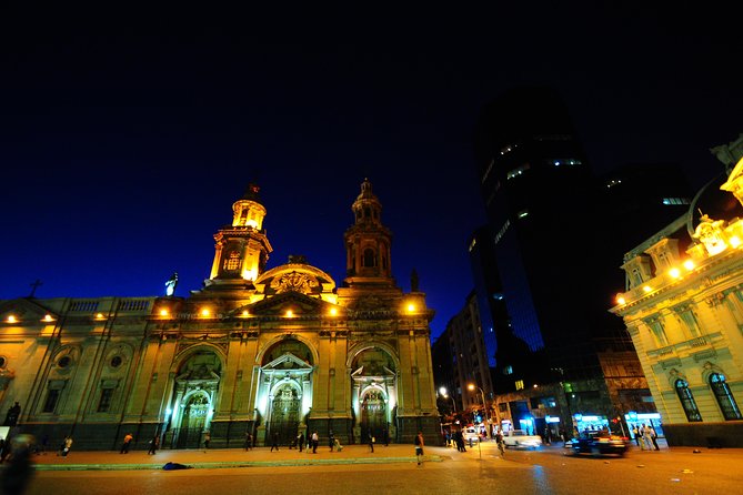 Private Night City Tour with San Cristobal Hill And Dinner Show - The four-course dinner is more than an add-on