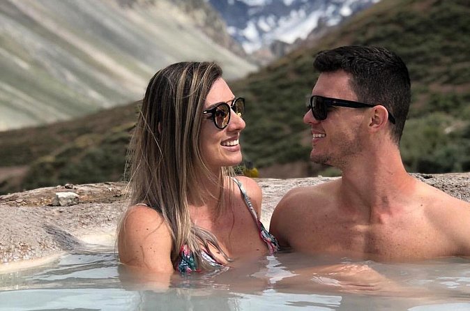 Private tour Cajón del Maipo and Natural hot springs - Who should book this mountain day?