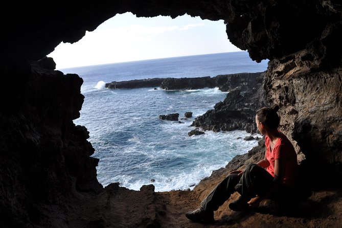 Private Tour: Easter Island Caves - Ana Te Pora: a short walk to an old refuge
