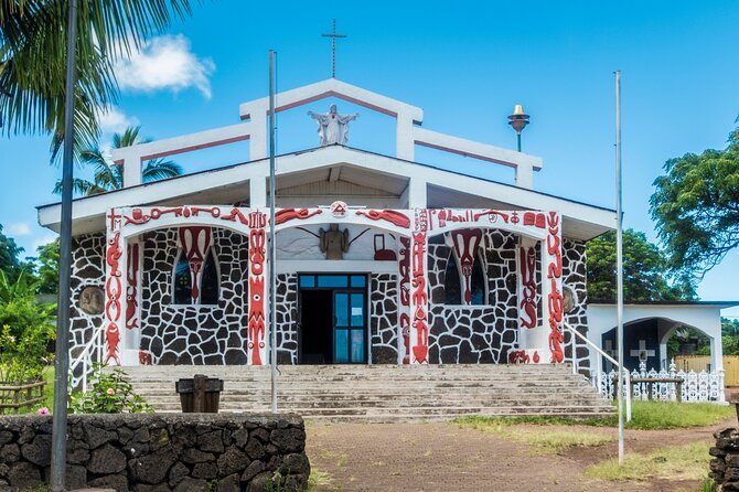 Private Tour in Hanga Roa the only city of Rapa Nui - What the $159 price means for your group