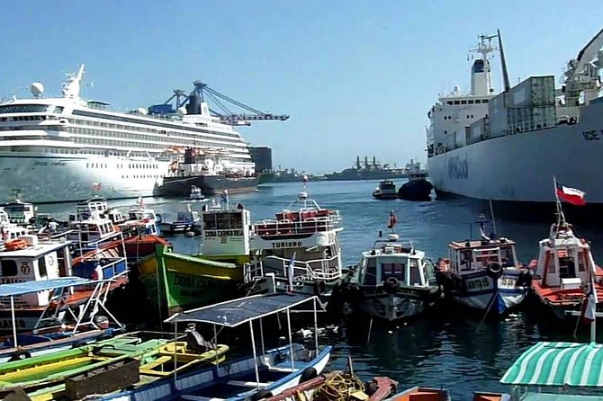 PRIVATE TOUR: Pre-Post Cruise Viña del Mar Valparaiso and Casablanca Winery tour - Plaza Sotomayor and the port’s naval story