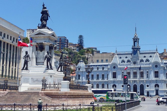 Private Tour: Viña del Mar and Valparaíso Tour with Wine Tasting in Casablanca Valley - The long road from Santiago to the Pacific