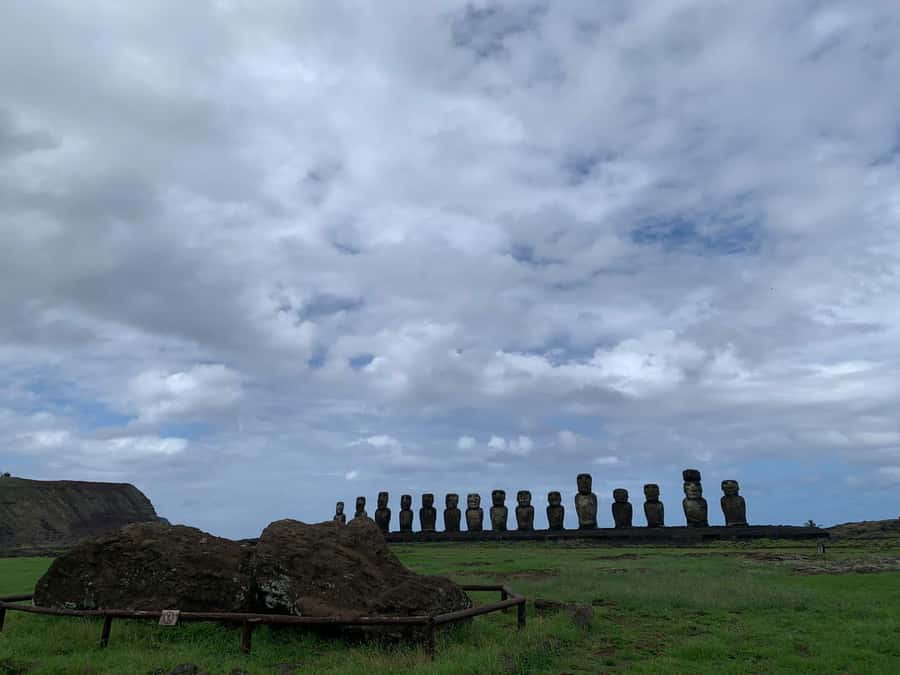 Private tour: where the history of the Moai was born - Akahanga: a quieter stop with more clues