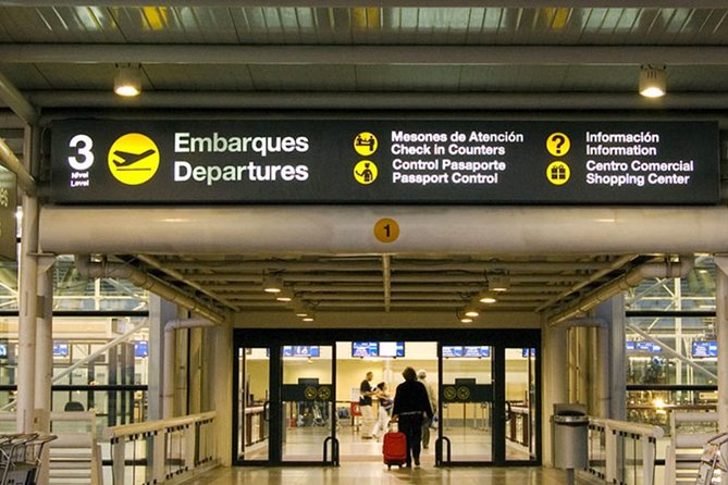 Private Transfer from Santiago Airport to Santiago hotel - Booking and cancellation details worth noticing